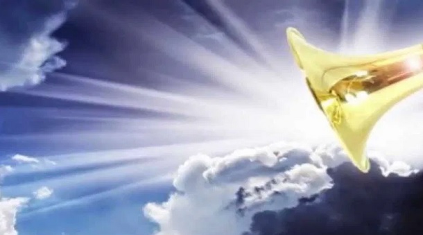 Sede vós também pacientes, fortalecei os vossos corações; porque já a vinda do Senhor está próxima.