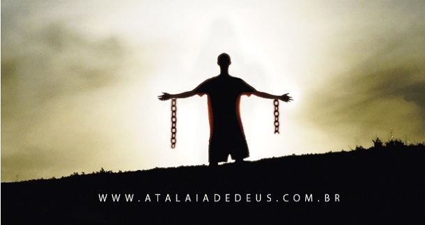 Estai, pois, firmes na liberdade com que Cristo nos libertou, e não torneis a colocar-vos debaixo do jugo da servidão.  Gálatas 5:1