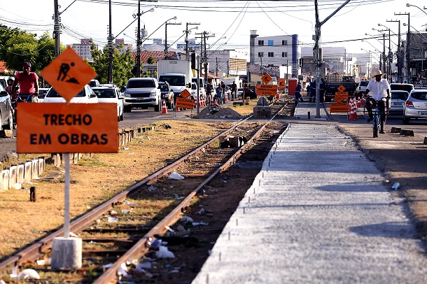 Obra da Avenida Augusto Franco inicia etapa de fresagem do asfalto