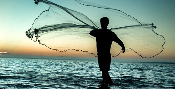 “E Jesus disse: Lançai a rede para o lado direito do barco, e achareis.”  João 21.6.