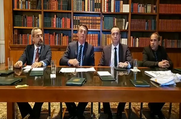 Presidente anuncia aumento do piso dos professores