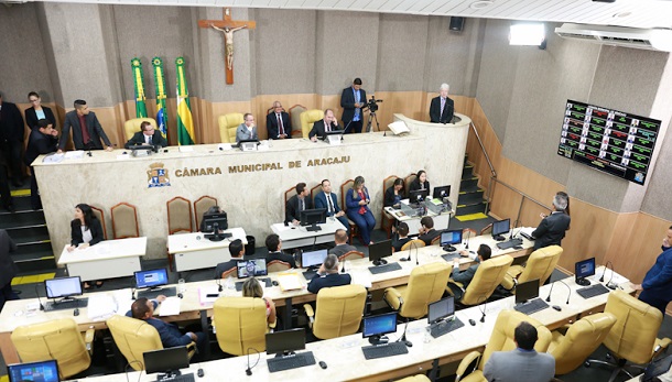 Entenda como funciona a atuação dos vereadores nas sessões