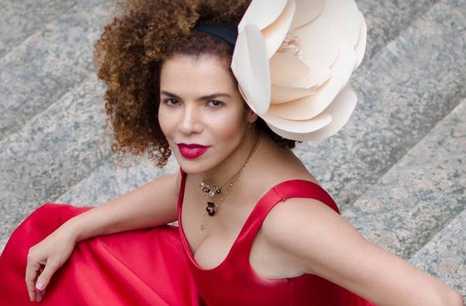 Cantora Vanessa da Mata lança novo CD em Aracaju “Quando Deixamos Nossos Beijos na Esquina”