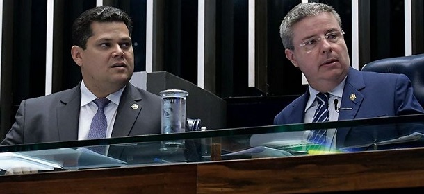 Davi e Anastasia pedem, em nota, responsabilidade ao presidente Bolsonaro