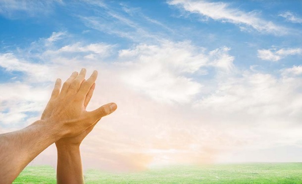 Quem é como o Senhor nosso Deus, que habita nas alturas?