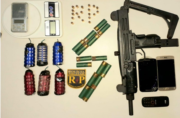 Policiais da Radiopatrulha prendem homem com granadas caseiras e submetralhadora em Nossa Senhora do Socorro