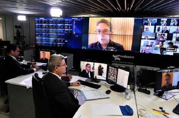 Senado aprova ajuda de R$ 600 por três meses para trabalhadores informais