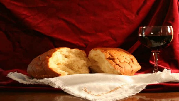 Escrevi-lhe as grandezas da minha lei, porém essas são estimadas como coisa estranha.