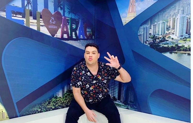 Influenciador digital “Erick Ricart” faz LIVE am prol o Externato São Francisdo de Assis