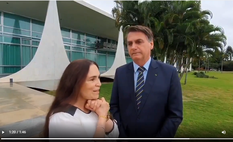 Regina Duarte deixa a Cultura e pergunta a Bolsonaro se está sendo fritada