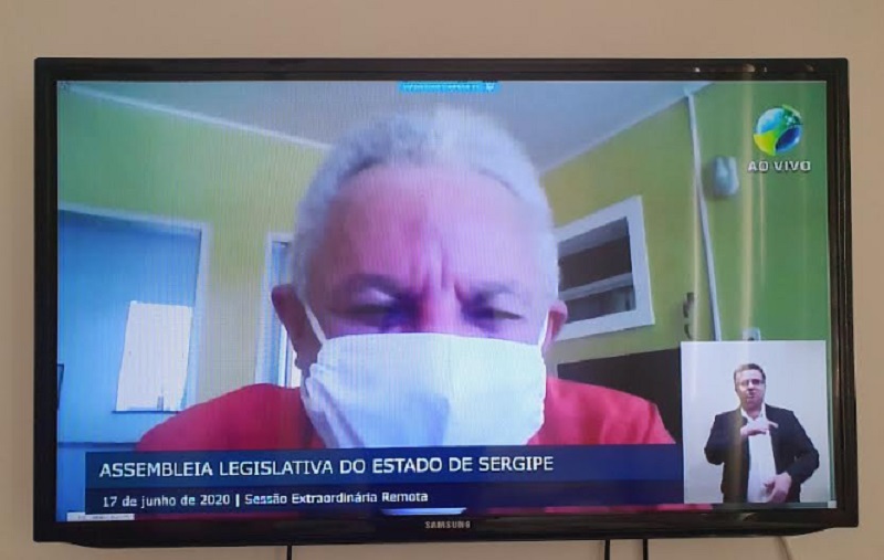 Gualberto diz que Consórcio Nordeste sofreu sabotagem na compra de respiradores