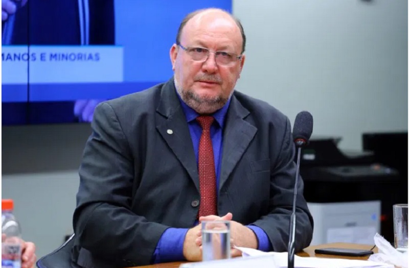 João Daniel ingressa com pedido para sustar  portaria do MEC que extingue cotas na pós-graduação