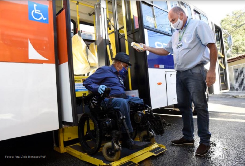 Prefeitura entrega mais 15 novos ônibus para o transporte público de Aracaju