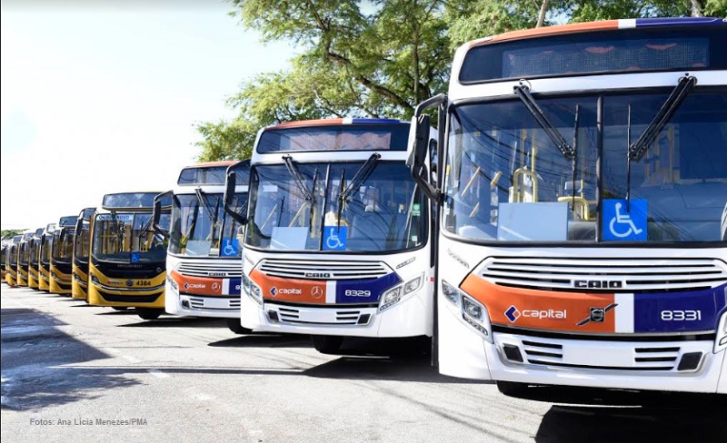 Prefeitura entrega mais 15 novos ônibus para o transporte público de Aracaju