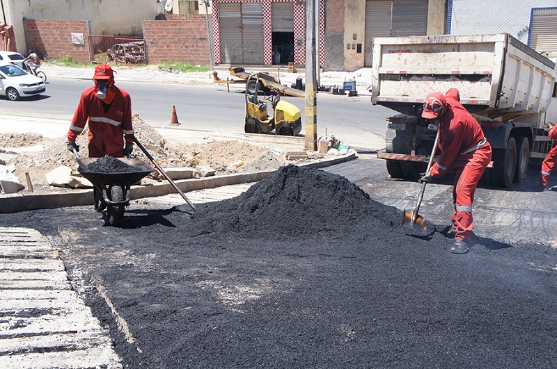 Prefeitura dá prosseguimento a ações de recapeamento e tapa-buraco seguindo normas sanitárias