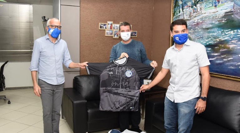 Prefeitura de Aracaju renova convênio com os clubes Sergipe e Confiança