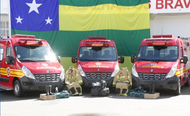 SSP de Sergipe entrega novas ambulâncias para o Corpo de Bombeiros