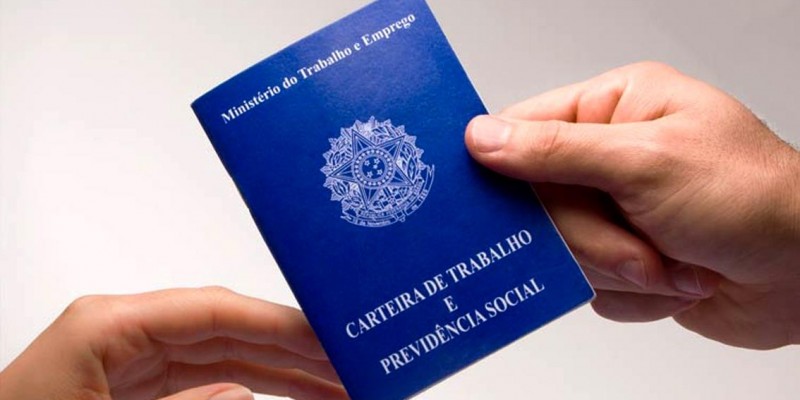 Solicitações de seguro-desemprego caem para 570,54 mil em julho