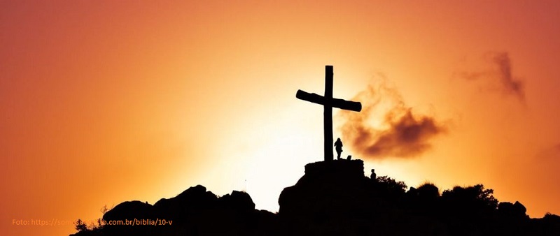 Para o que pelo nosso evangelho vos chamou, para alcançardes a glória de nosso Senhor Jesus Cristo.  2 Tessalonicenses 2:14