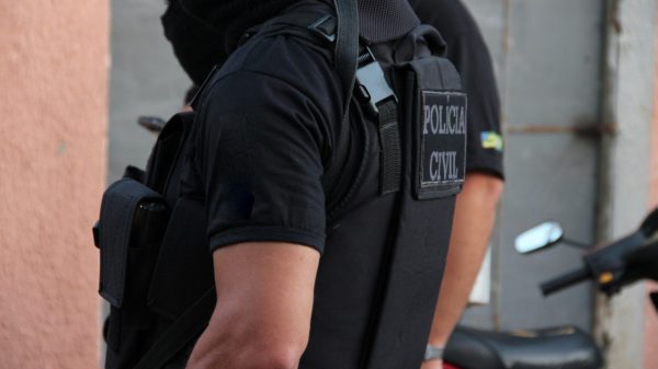 PC prende mulher suspeita de aplicar golpe em fila de lotérica em Nossa Senhora da Glória