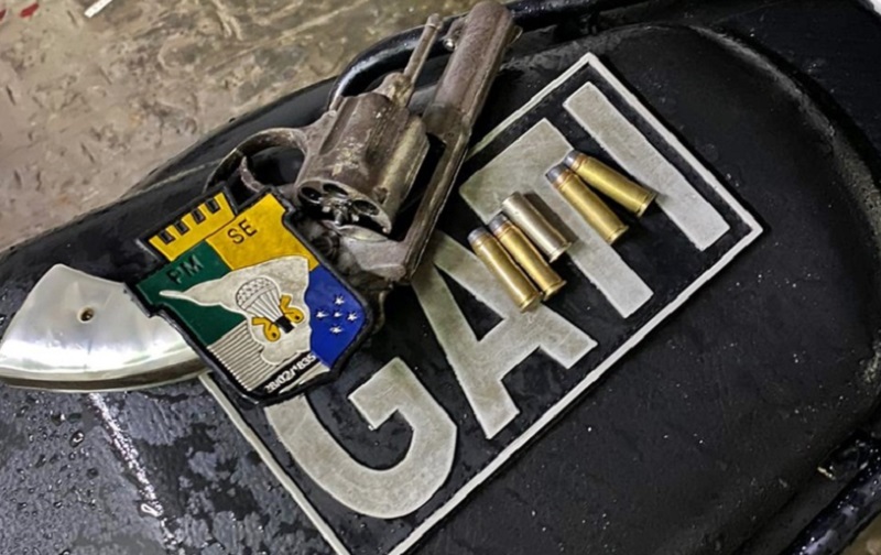 Policiais do GATI apreendem arma de fogo em Laranjeiras após abordagem de direção perigosa