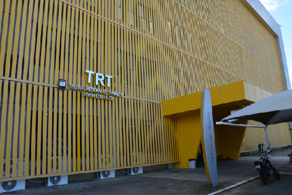 TRT/SE 2 etapa da retomada gradual das atividades presenciais é iniciada