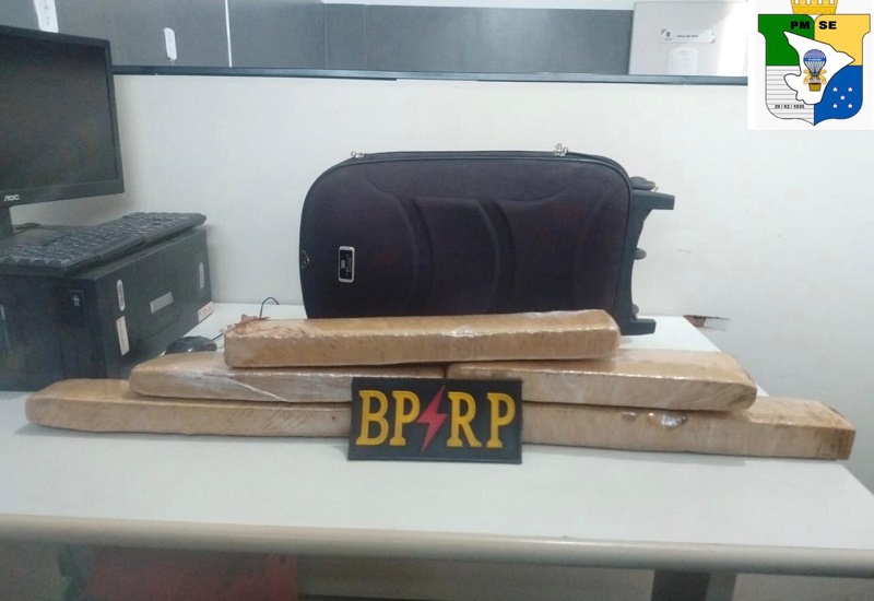 Rádio Patrulha apreende mais de 5 kg de drogas no Lamarão