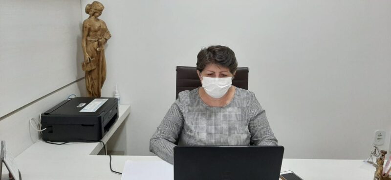 A Deputada Maria Mendonça faz apelo por convocação de bombeiros militares