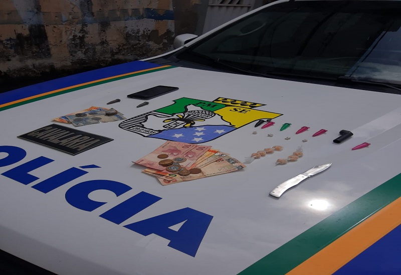 PM prende dois suspeitos por tráfico de drogas no Bairro Industrial