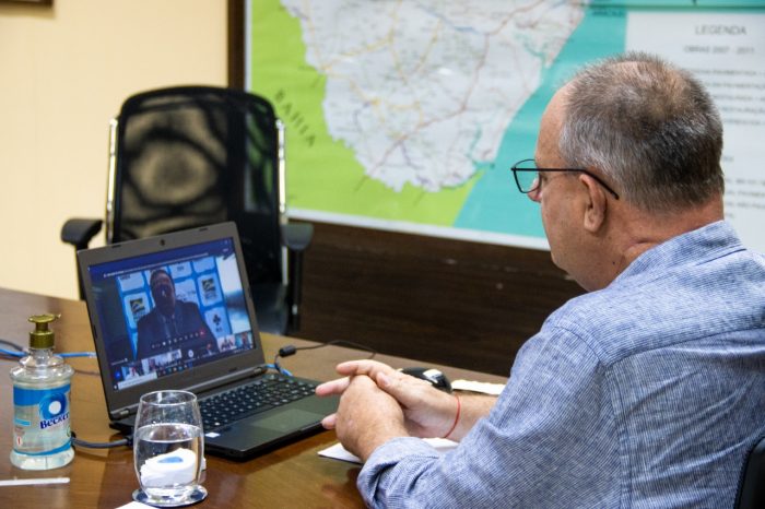 Belivaldo participa de reunião para discutir sobre vacinação contra Covid-19