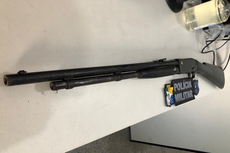 Getam prende homem e apreende menor por porte ilegal de arma de fogo