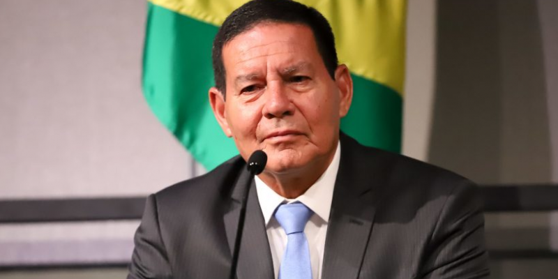Mourão diz que posição do governo não é por uma Constituinte