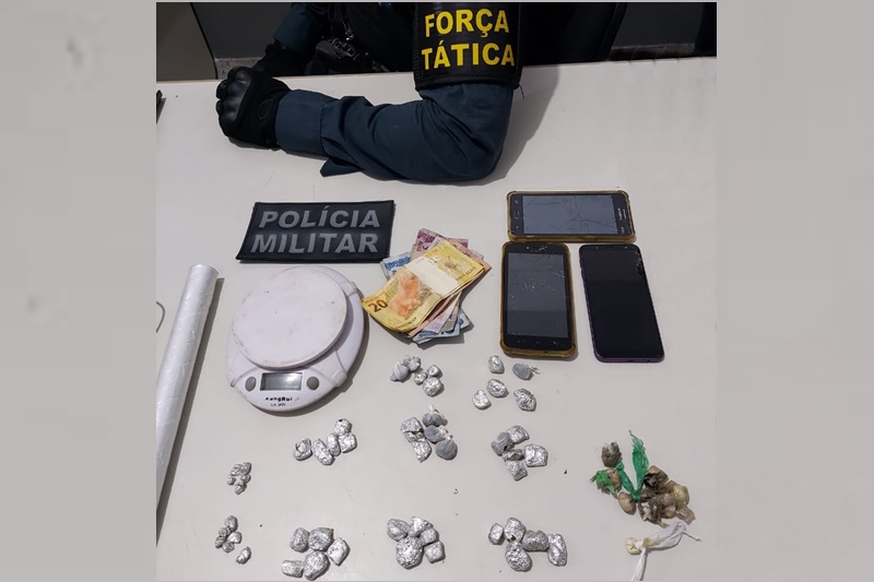 Tático apreende drogas na zona Sul da capital