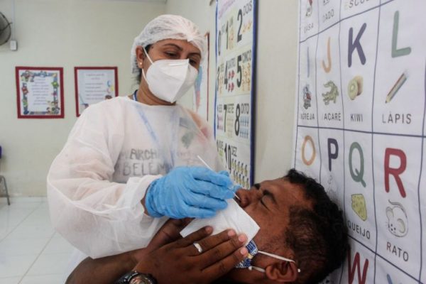 Comissão quer explicações sobre denúncia de testes de Covid-19 que estão prestes a vencer