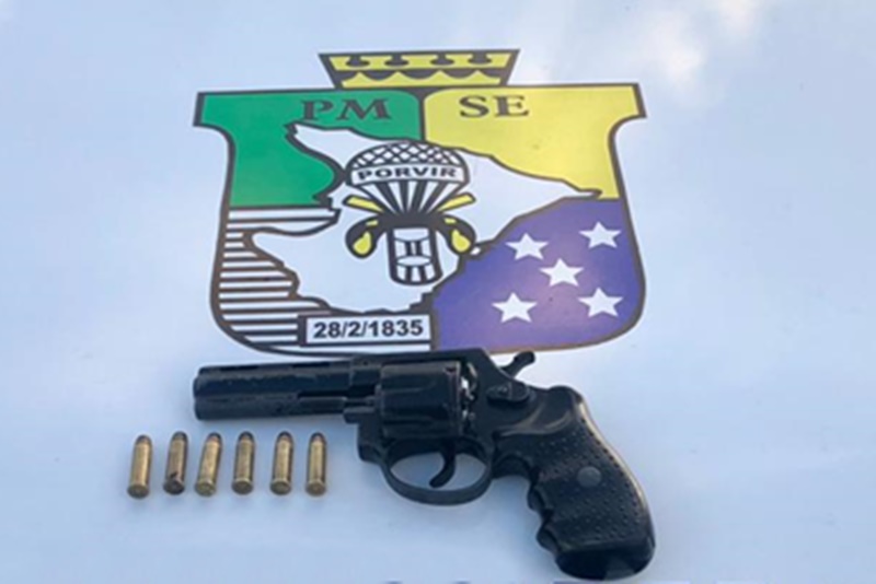 Polícia Militar apreende arma de fogo no bairro Jabotiana