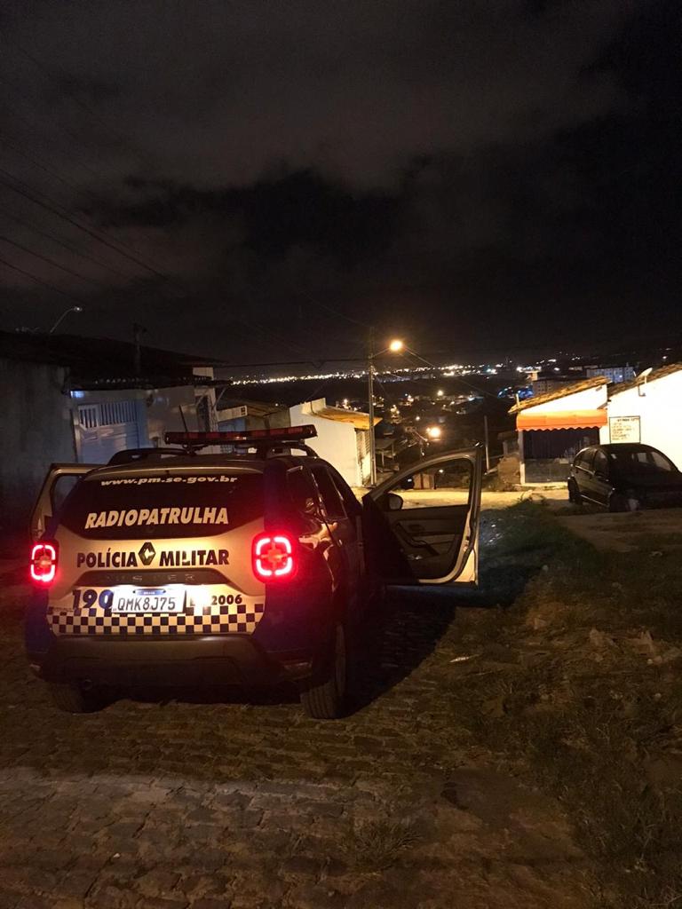 Polícia prende filho que matou o pai a facadas no bairro Santo Antônio