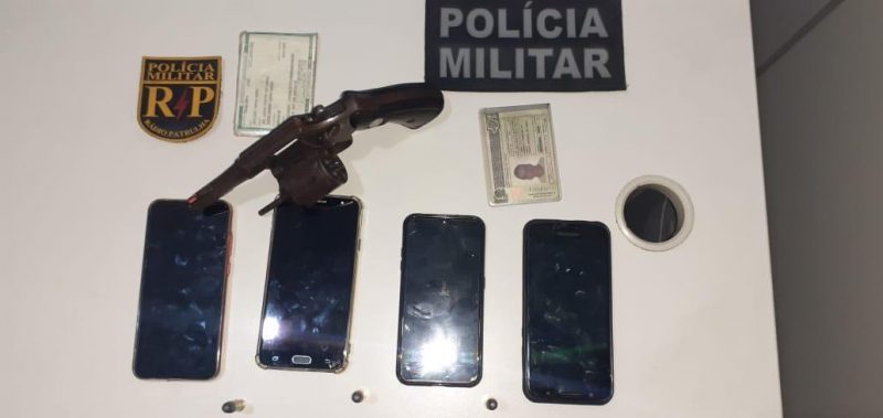 Radiopatrulha prende homem e apreende arma de fogo
