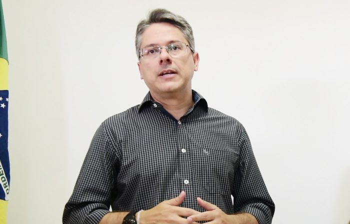 Alessandro negocia parceria para acelerar a vacinação contra Covid-19 em Sergipe