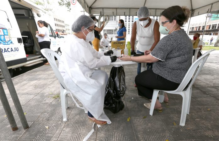 Prefeitura monitora evolução dos casos de covid-19