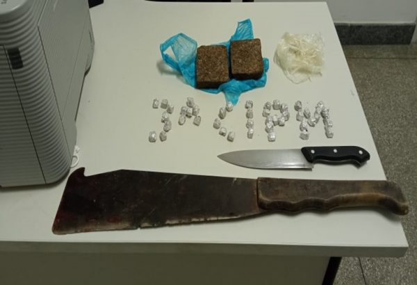 Polícia prende dois homens por tentativa de homicídio e tráfico de drogas