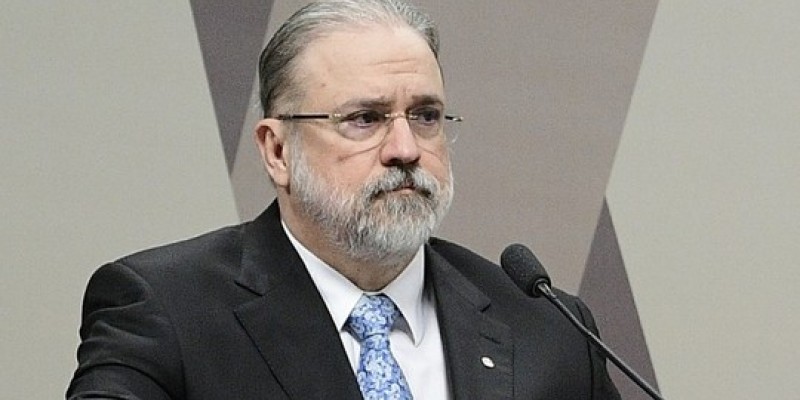 PGR pede abertura de inquérito sobre conduta de ministro da Saúde