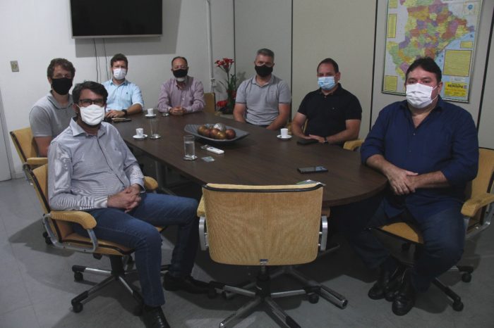 Governo articula implantação de indústria metalúrgica em Socorro