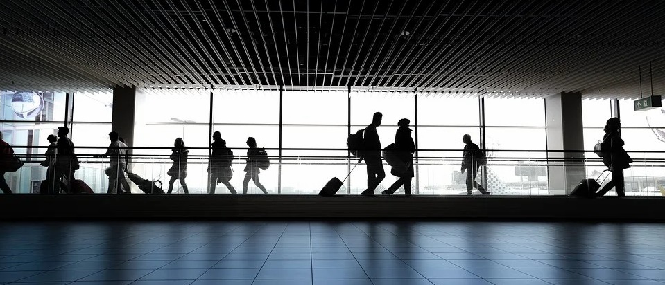 Governo proíbe entrada de estrangeiros em voos provenientes da Índia