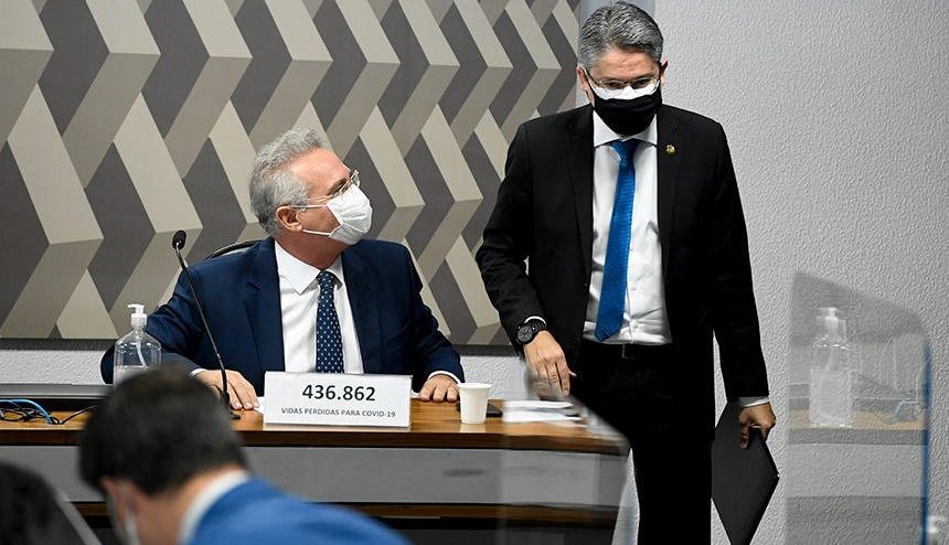 CPI pode investigar ‘ministério paralelo’ e quebrar sigilos de Carlos Bolsonaro