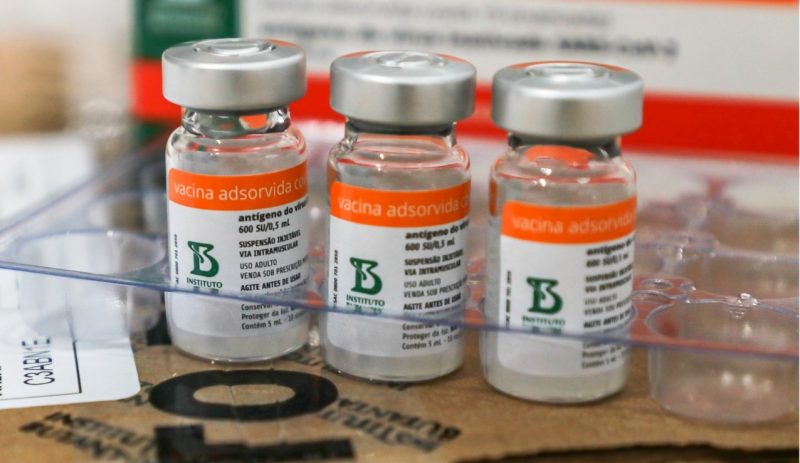 Sergipe recebe mais de 67 mil doses de vacina contra a Covid-19
