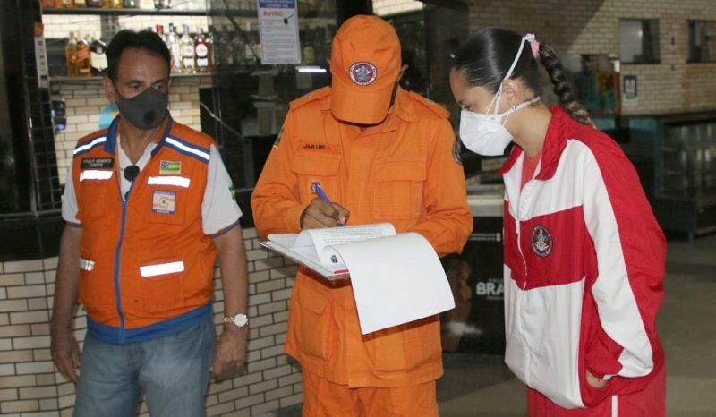 Força-tarefa contra a Covid-19 fiscaliza bares e restaurantes em Itabaiana