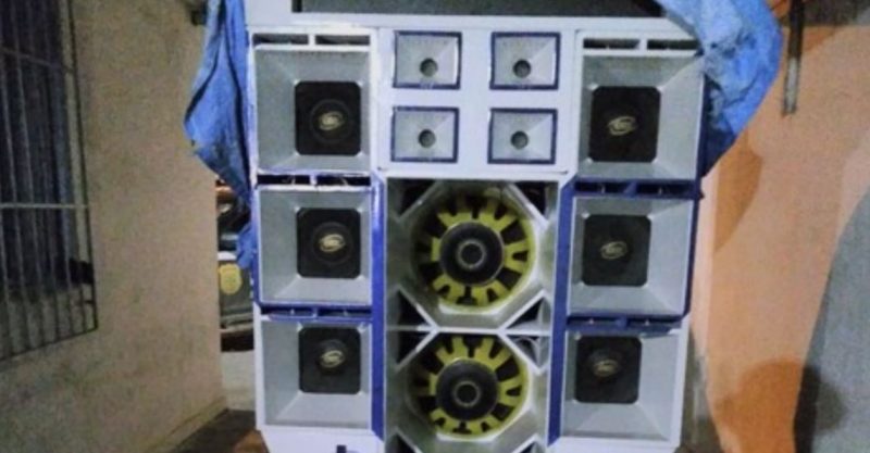 Polícia interrompe festa clandestina com 110 pessoas em Glória