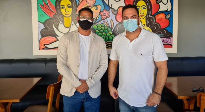 Byron discute atual cenário de abertura dos bares e restaurantes com a Abrasel