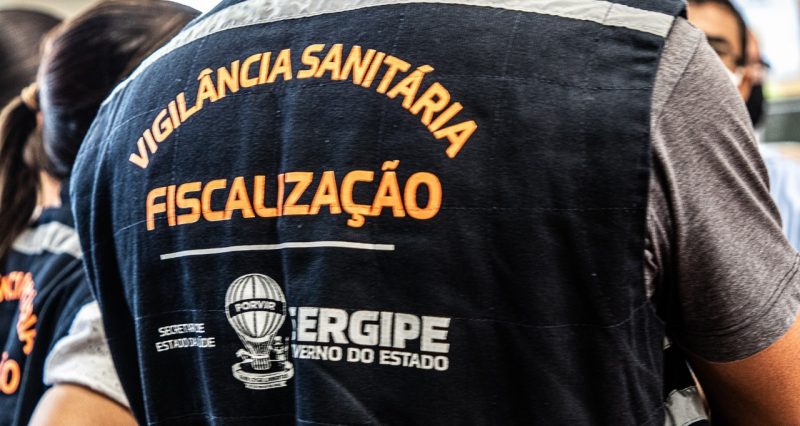 Força-Tarefa fiscaliza estabelecimento comerciais na Barra dos Coqueiros