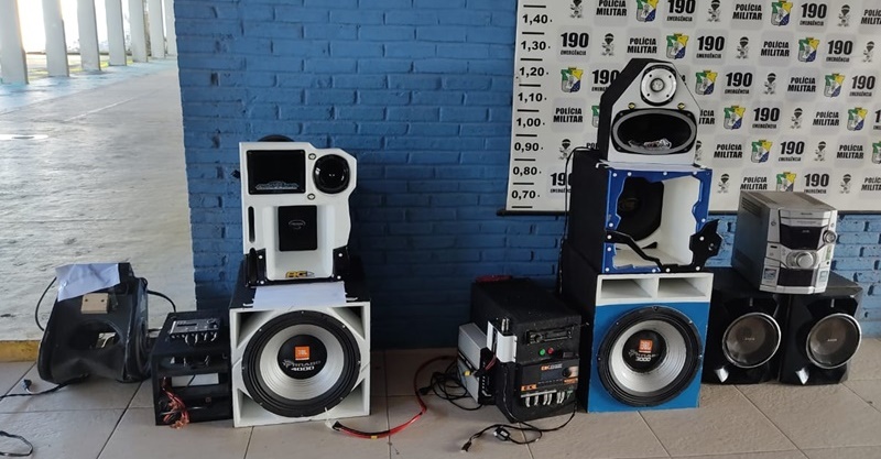 Polícia encerra festa clandestina e apreende som em Propriá/SE